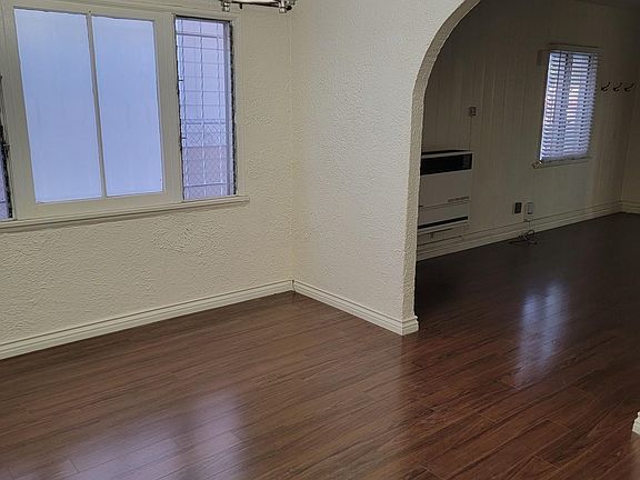 3rd image of 944 N Havenhurst Dr #944