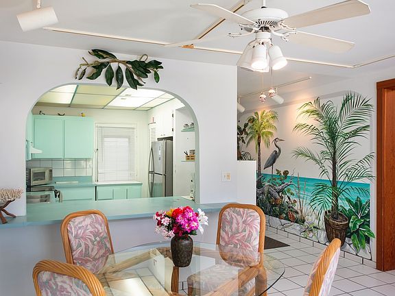 3rd image of 2601 S Roosevelt Blvd #C209