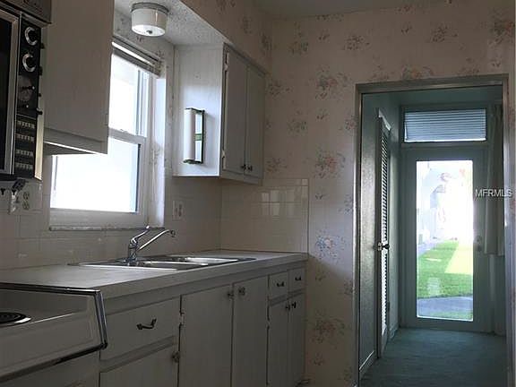 3rd image of 1330 57th St N APT 101C