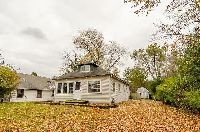 1st image of 143 E Lake Park Ave
