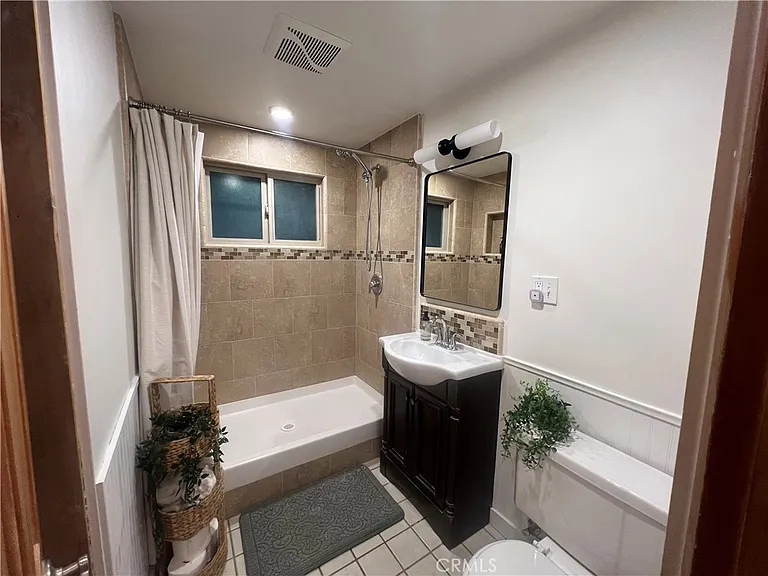 253 La Casita Dr — Photo 8