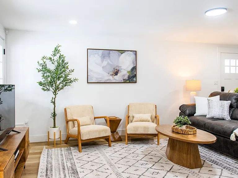 3209 Waltham Ave — Photo 26