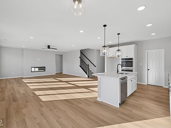 4th image of 17068 Picket Fence Dr