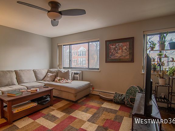 5th image of 607 W Wrightwood Ave APT 402