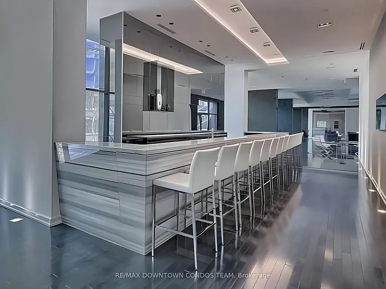 38 Grenville St #1503 — Photo 13