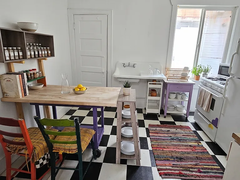 427 State St #3 — Photo 4