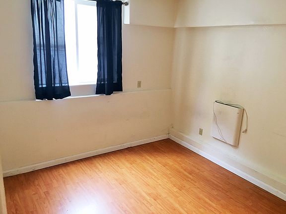 3rd image of 584 42nd Ave