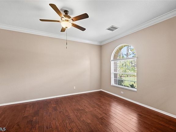 5th image of 11704 Bentwood Ct