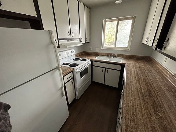 3rd image of 3251 Lupine Dr