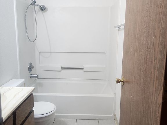5th image of 2320-2350 18th St #2320