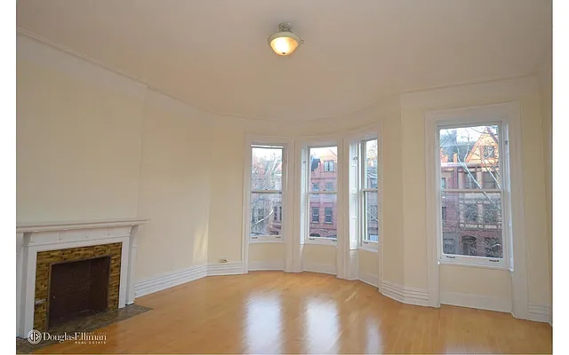 Rented by Douglas Elliman | media 14