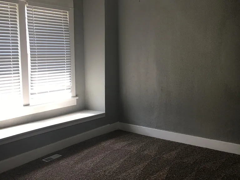 2600 N Robinson Ave #B — Photo 8