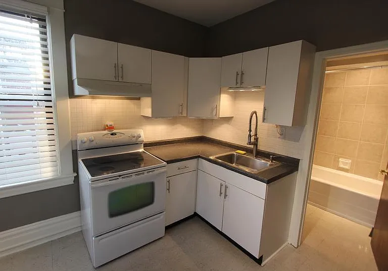 3721 California Ave #2 — Photo 3