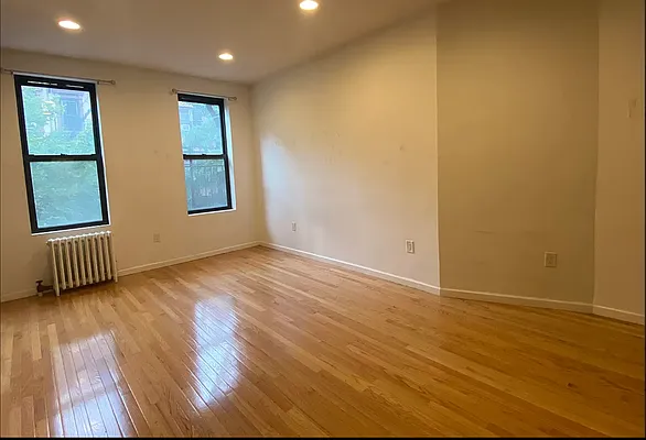 Rented by REAL New York | media 3