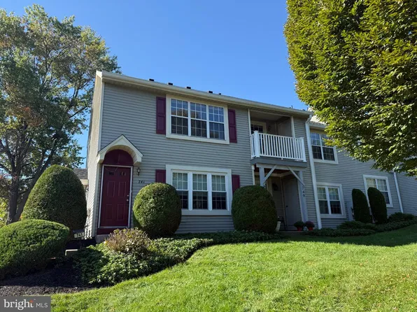 741 Sparrow Ln #A2, Langhorne, PA 19047