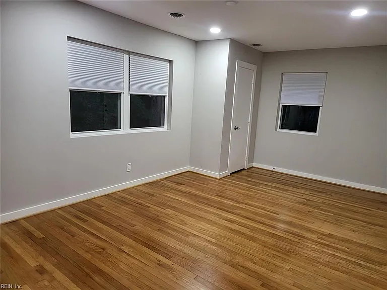 1 Sir Francis Wyatt Pl — Photo 23