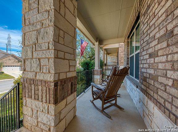 3rd image of 5027 Segovia Way