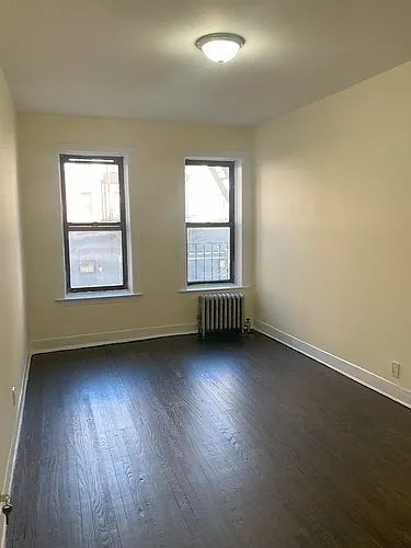 45-54 39th Pl #2E Photo 1