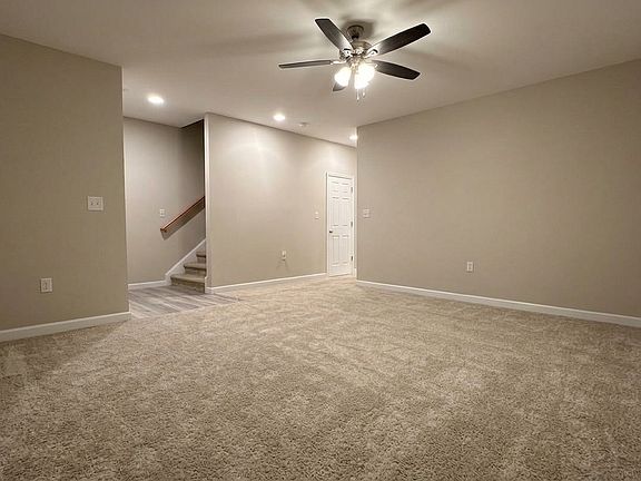 4th image of 210 Patriots Village Ct