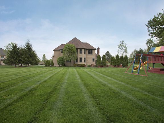 4th image of 39W488 Abbey Glen Ct