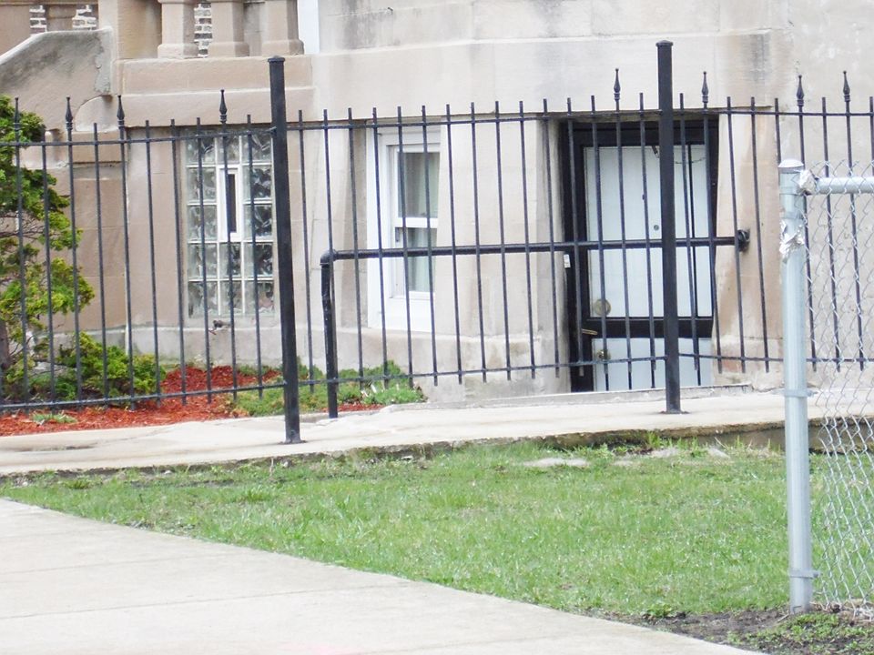 5526 SO. MICHIGAN AVE. FRONT
