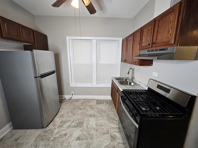 1437 S 49th Ct #1R — Photo 5