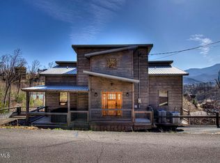 725 Cliff Branch Rd, Gatlinburg, TN 37738