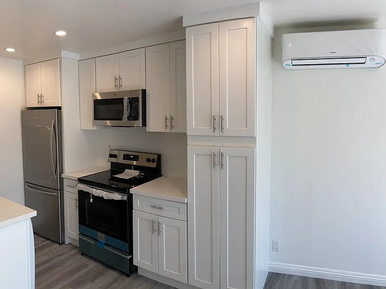 23 23rd Ave #2 — Photo 3