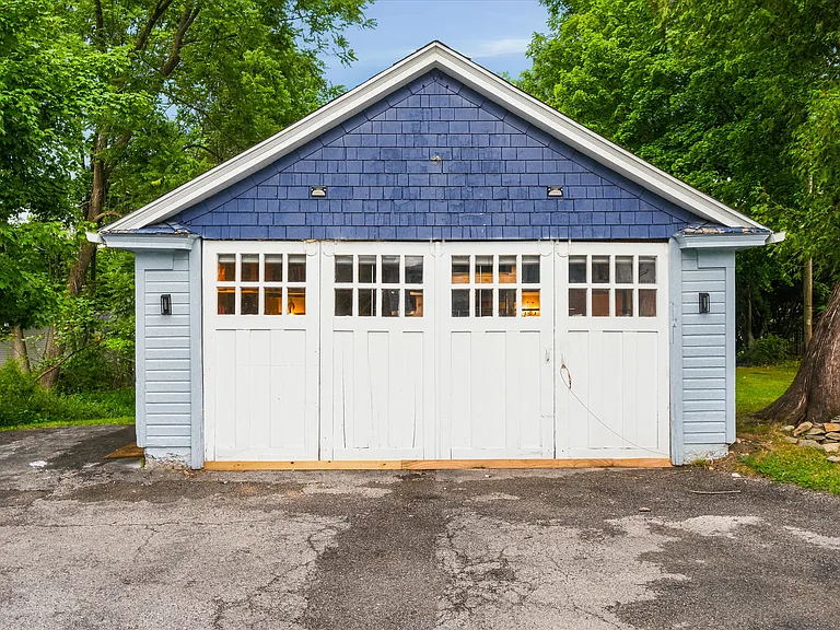 108 Hooker Ave — Photo 37