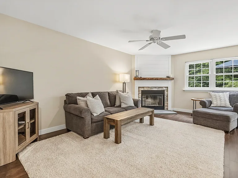 1907 Windjammer Way — Photo 2