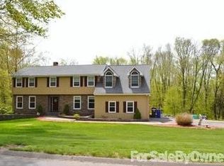 18 Tree Top Rd, Ellington, CT 06029