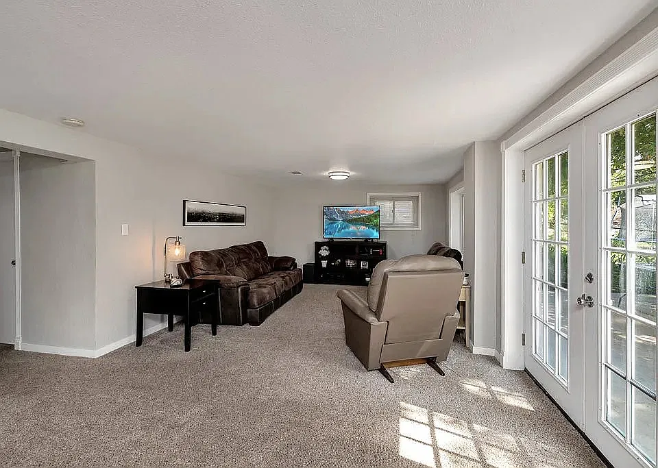 3024 Bel Aire Rd