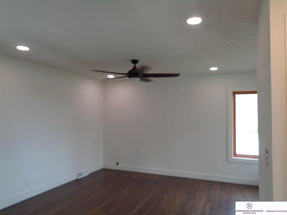 5th image of 904 Pleasant Dr