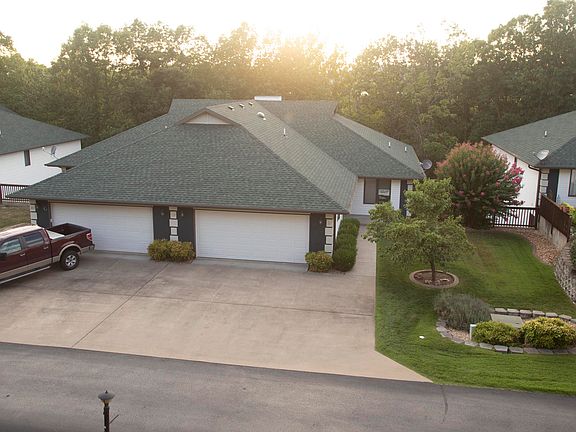 2nd image of 165 Southport Ln #25