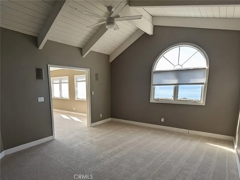 661 Nyes Pl — Photo 8