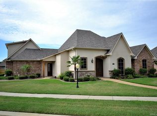 905 Royal Cir, Bossier City, LA 71111
