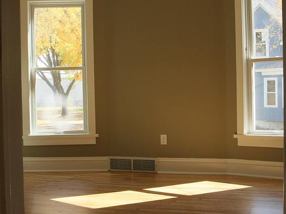 dining room/office south-facing windows, great sun light