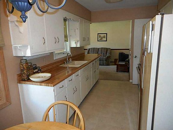 2nd image of 103 Cory St