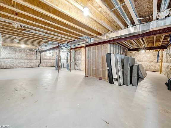 5th image of 8077 Brookside Dr
