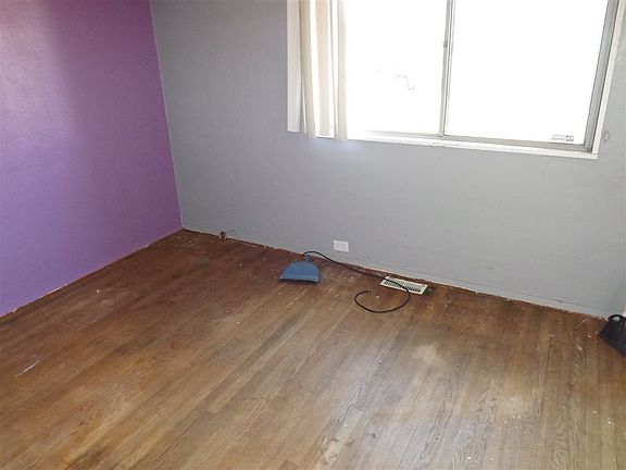 5th image of 4320 Huron St