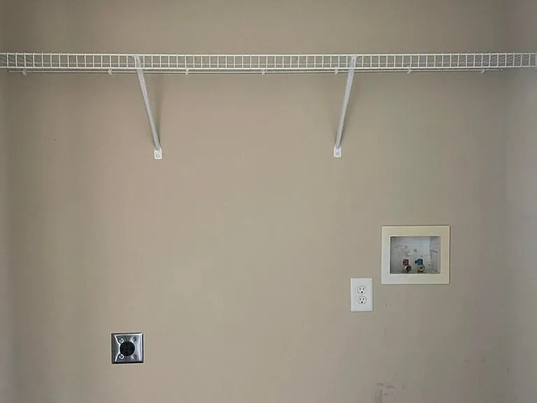 233 Breakwater Dr — Photo 6