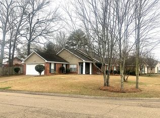 400 Hemlock Dr, Flowood, MS 39232