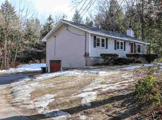 55 Ridgewood Dr, Goffstown, NH 03045