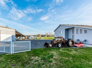 215705 E Pidcock Rd, Kennewick, WA 99337