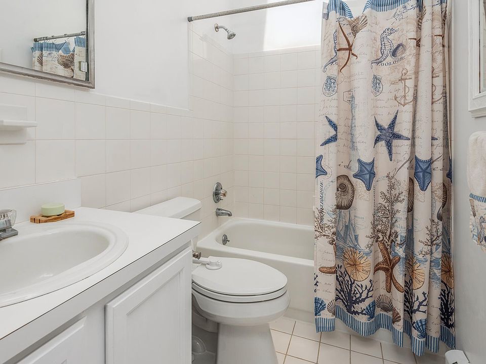 1st image of 454 Williams Way N