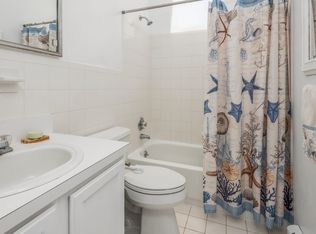 454 Williams Way N, Baiting Hollow, NY 11933