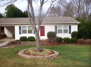 40 Penny Ln, Hickory, NC 28601