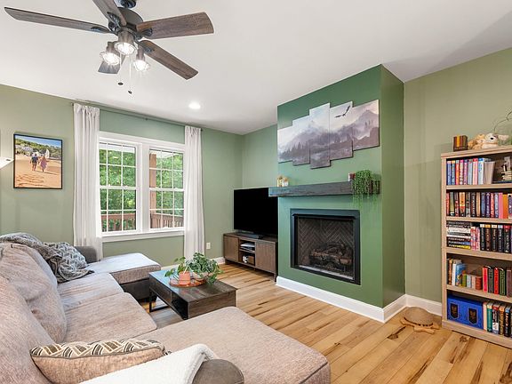 5th image of 3230 Polecat Creek Ln