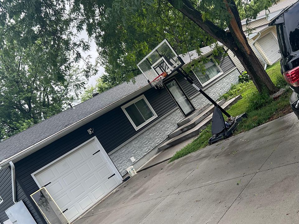 2nd image of 824 El Paso Dr