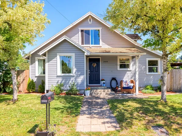 2808 E 8th St, Vancouver, WA 98661